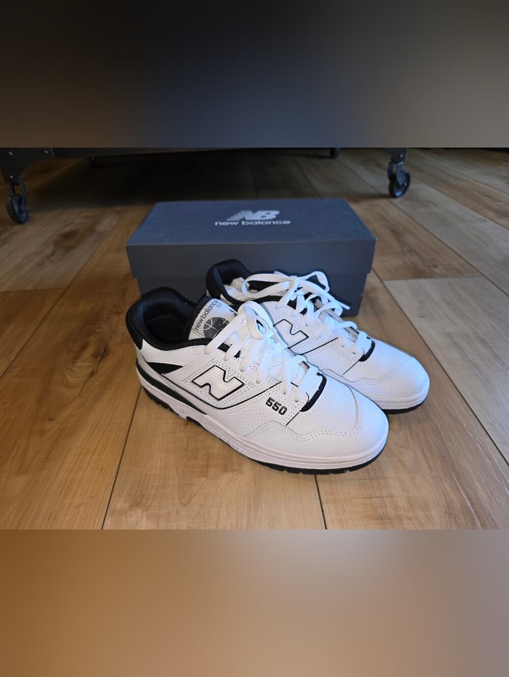 New Balance 550 OREO Black & White Sz 7 Mens / 8.5 Womens